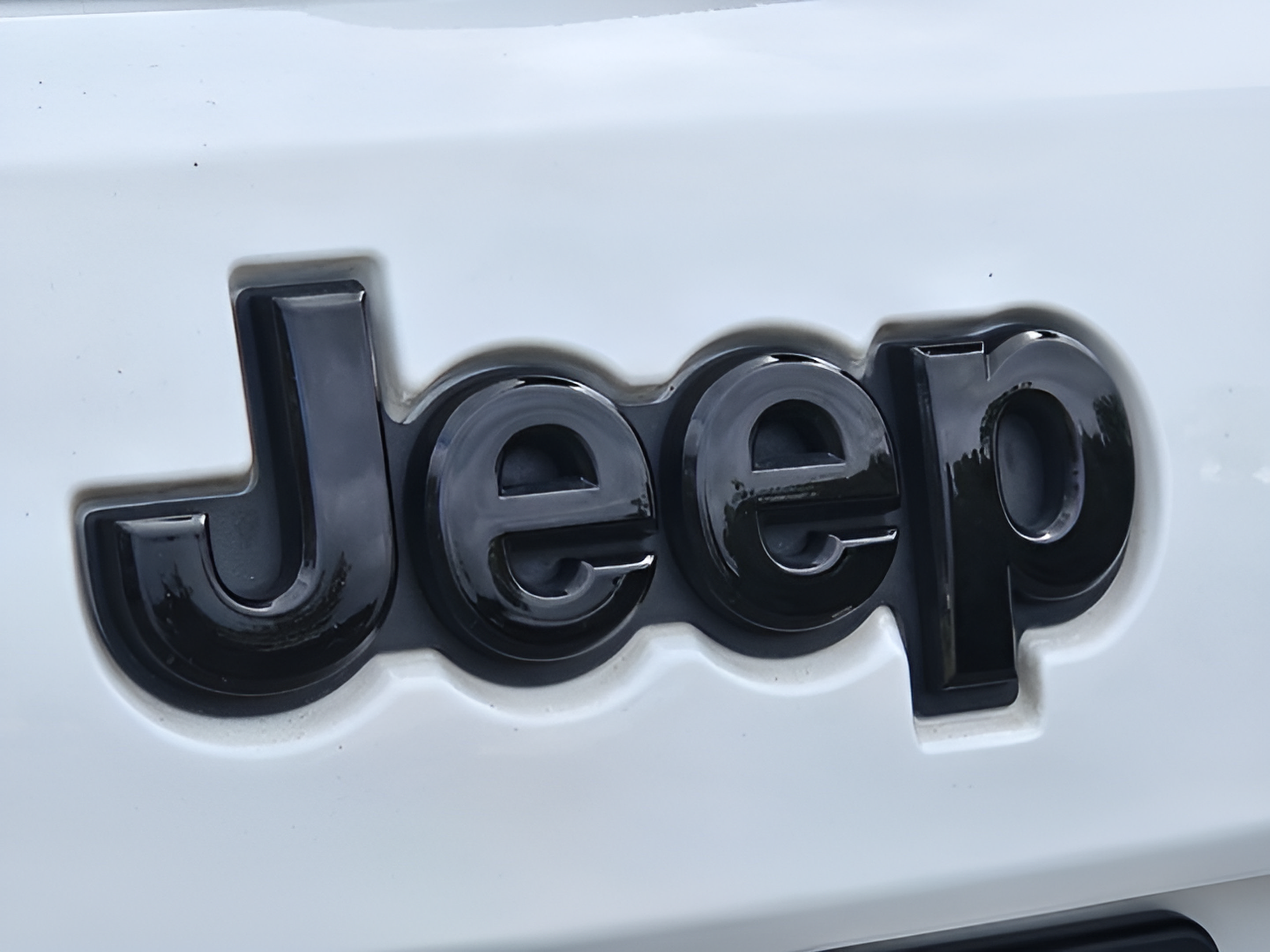 Used 2020 Jeep Grand Cherokee Altitude RWD image 30