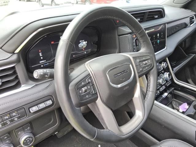 Used 2023 GMC Yukon XL Denali AWD/4WD image 7