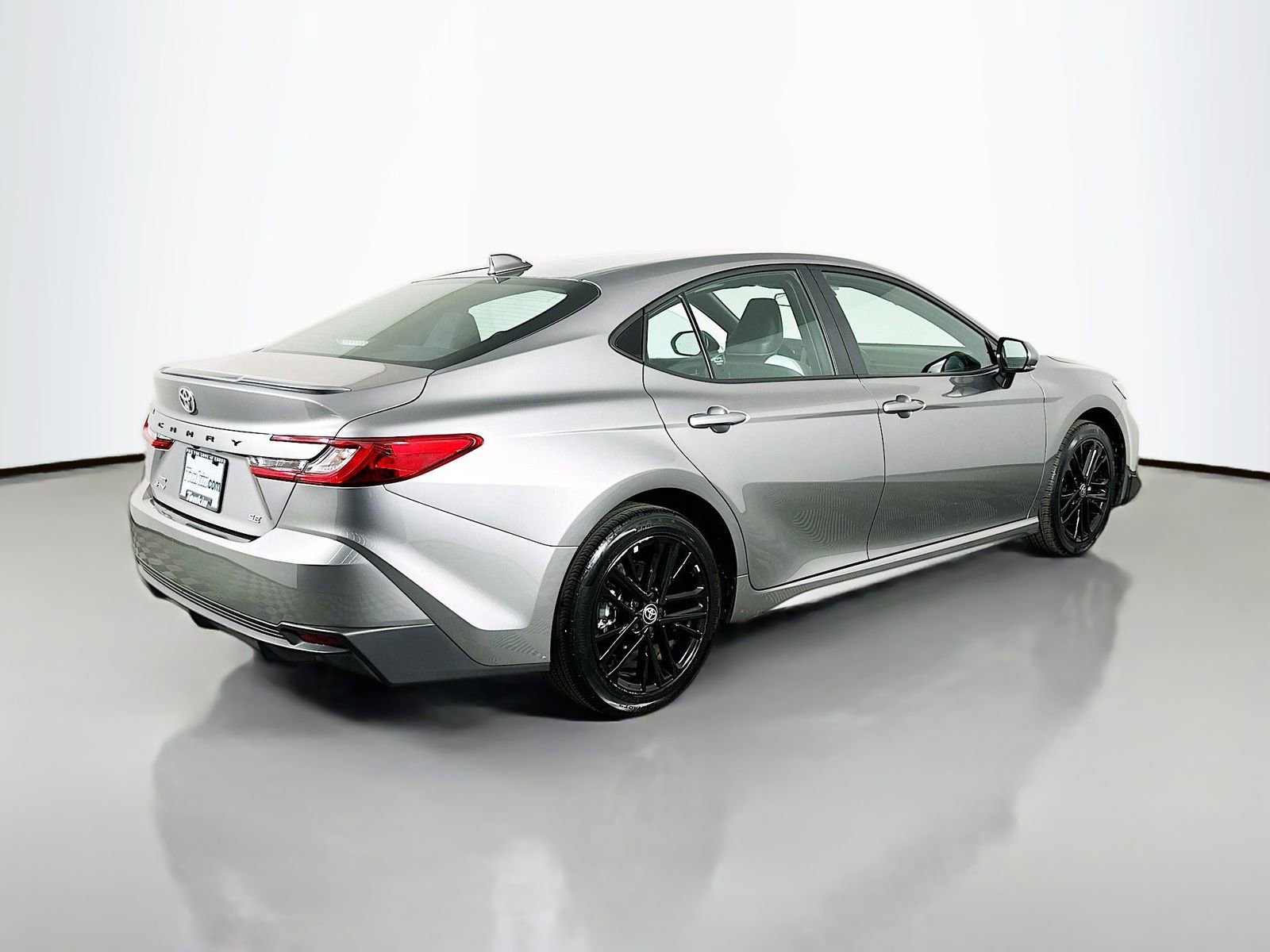 Certified 2025 Toyota Camry SE AWD/4WD image 7