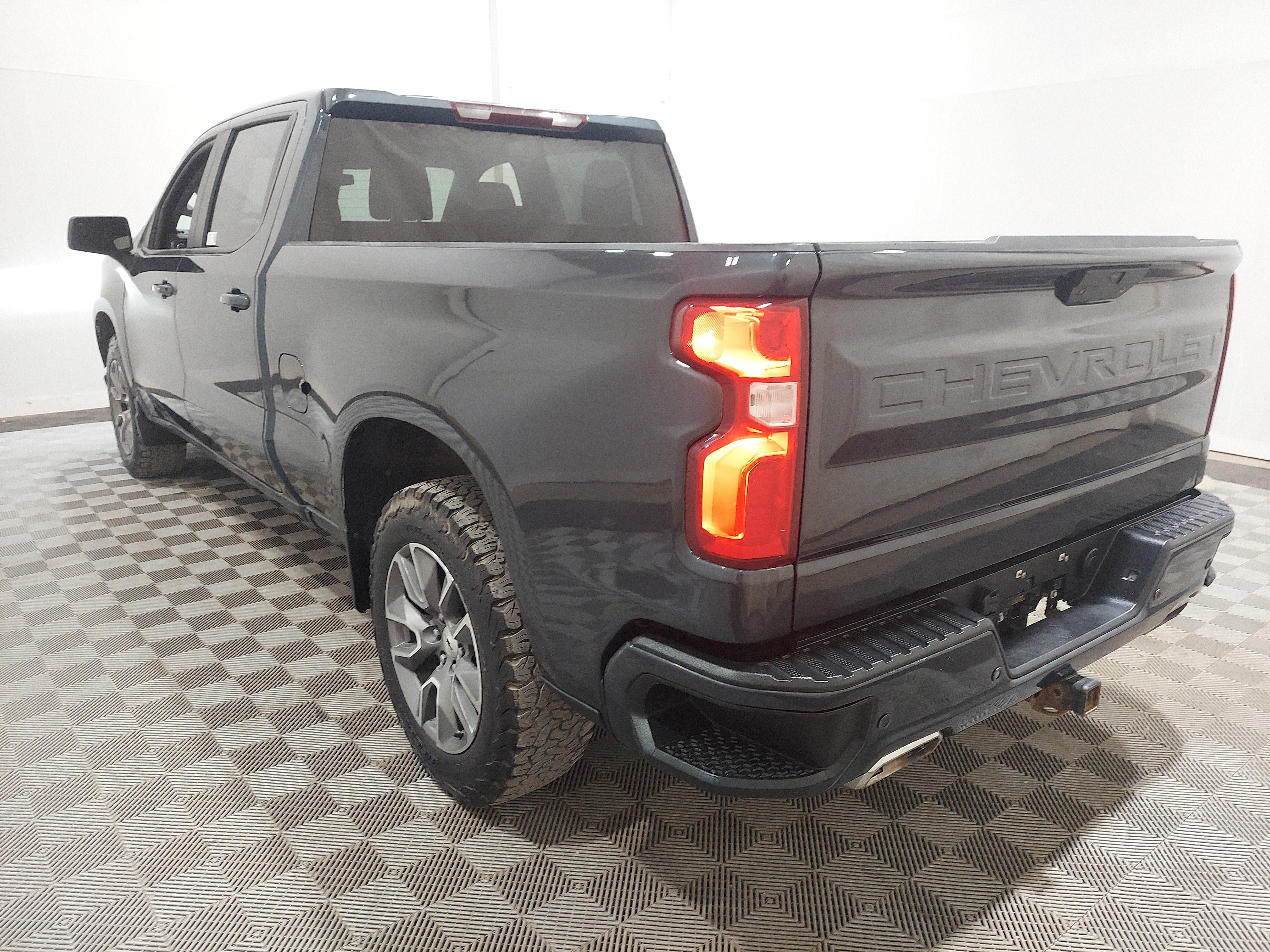 Used 2022 Chevrolet Silverado 1500 RST w/ Safety Package AWD/4WD image 2