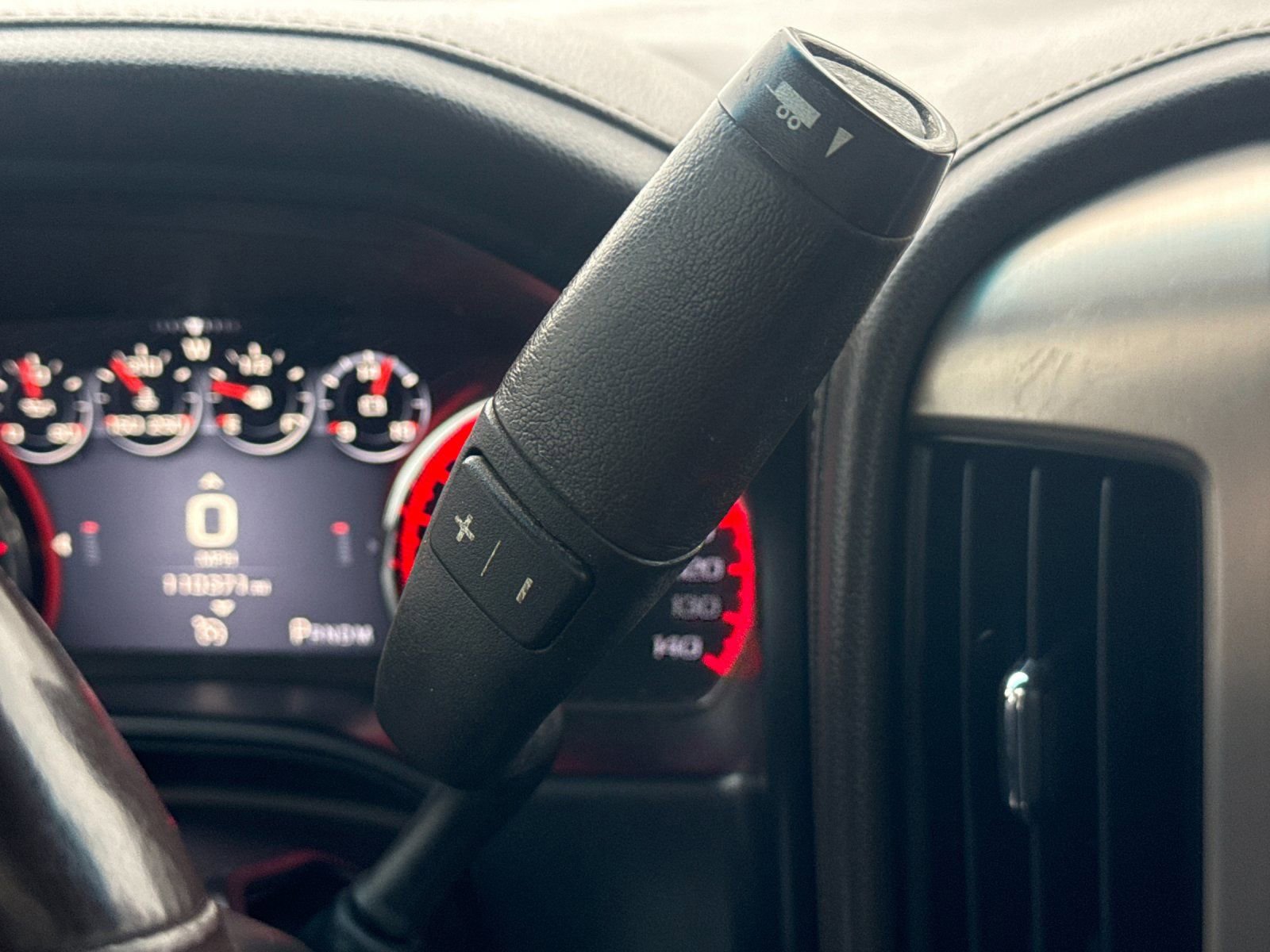 Used 2015 GMC Sierra 1500 Denali image 20