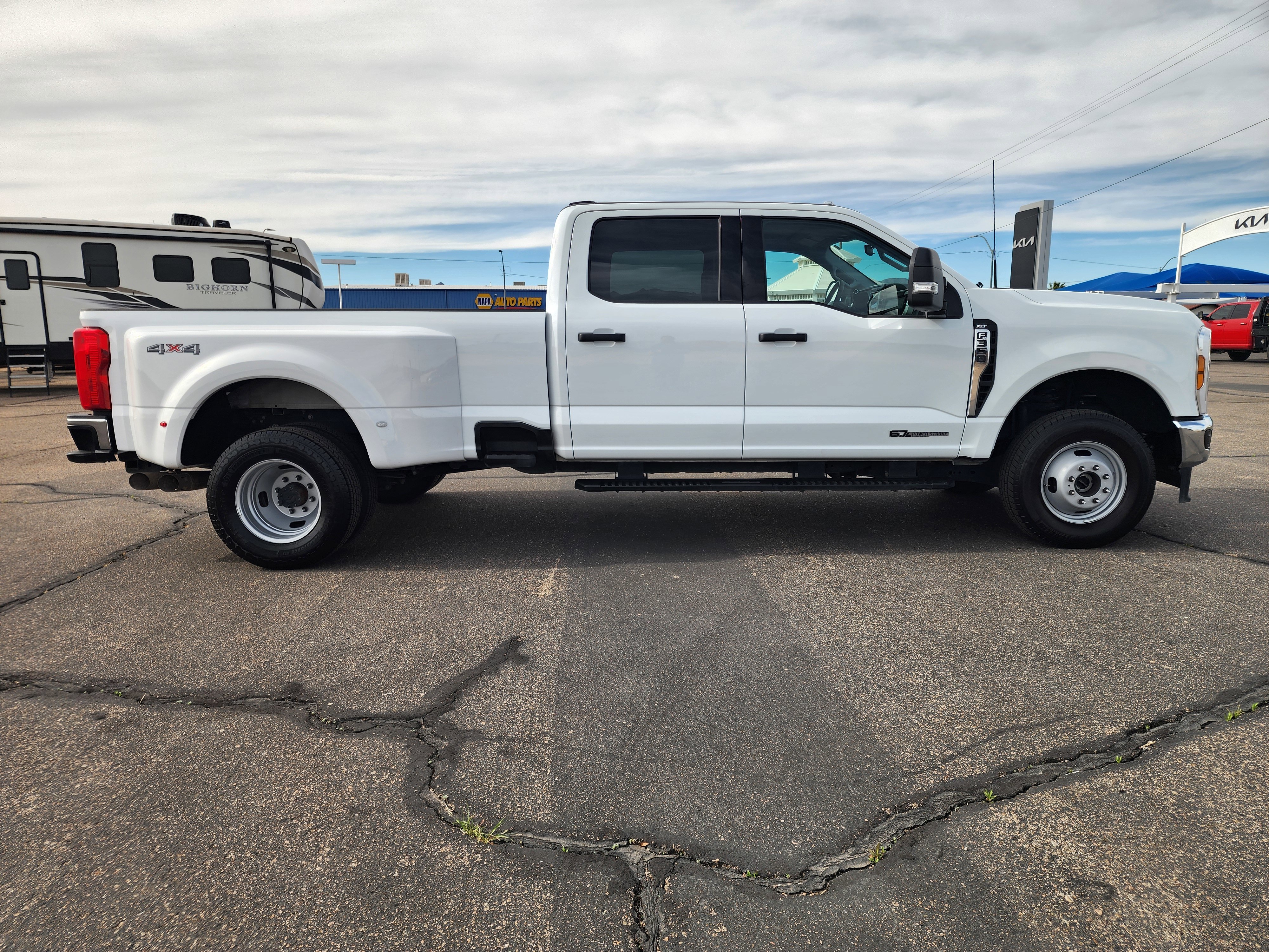 Used 2026 Ford F350 XLT AWD/4WD image 4