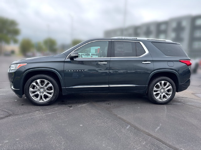 Used 2021 Chevrolet Traverse Premier AWD/4WD image 2