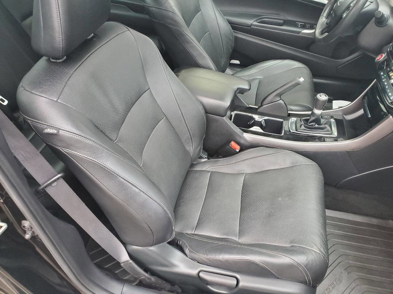 Used 2017 Honda Accord EX-L image 10