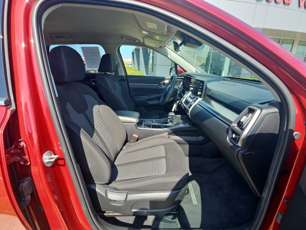 Used 2022 Kia Sorento LX FWD image 22