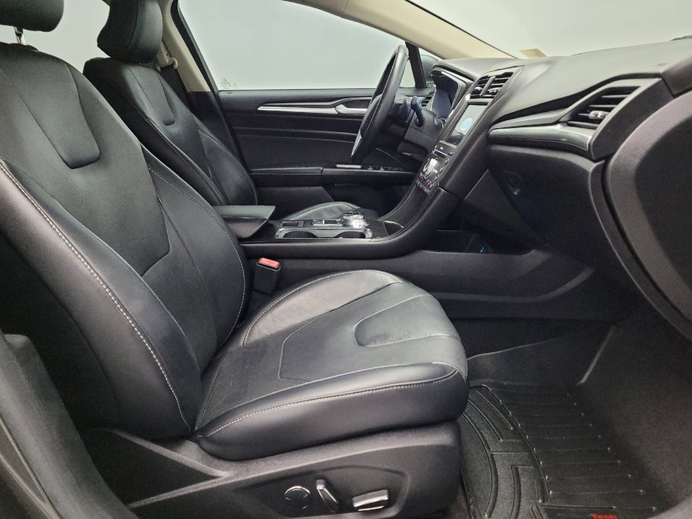 Used 2017 Ford Fusion Titanium image 21
