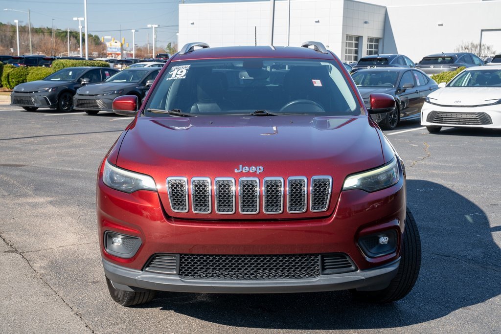Used 2019 Jeep Cherokee Latitude Plus w/ Comfort/Convenience Group image 2