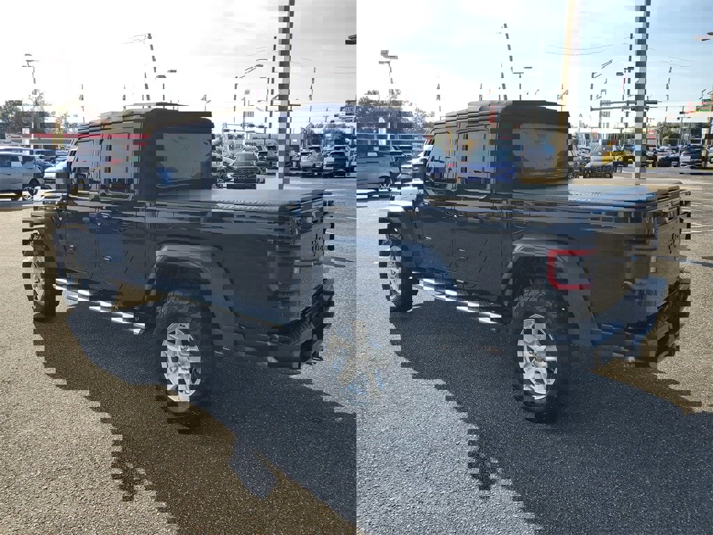 Used 2020 Jeep Gladiator Sport w/ Quick Order Package 24S image 3