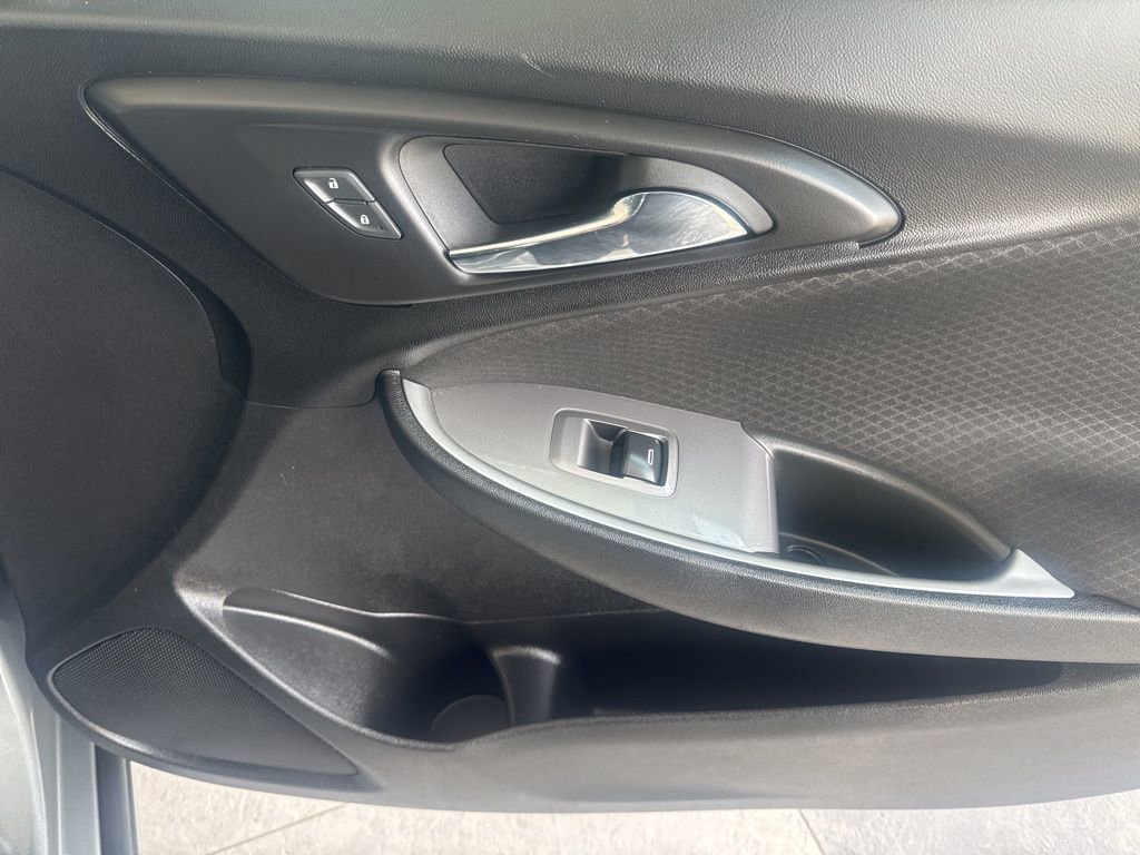 Used 2024 Chevrolet Malibu LT image 20