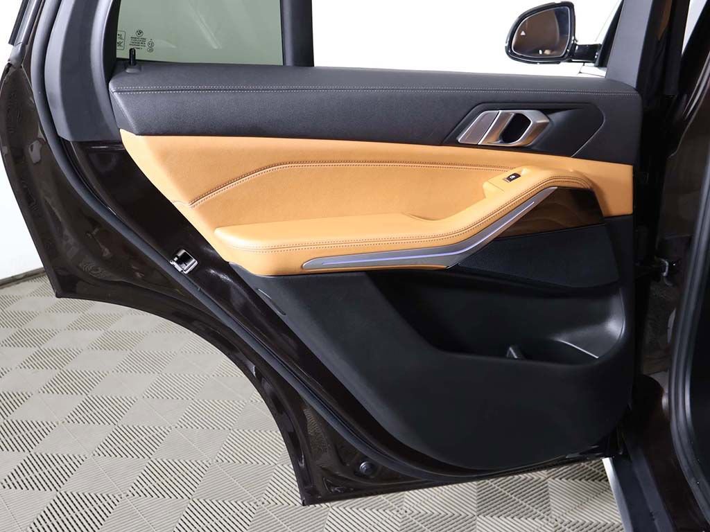 Used 2021 BMW X5 xDrive40i w/ Premium Package 2 image 29