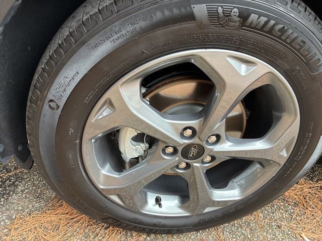 Used 2025 Ford Escape ST-Line image 11