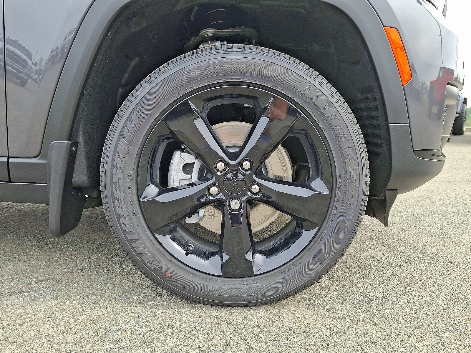 New 2025 Jeep Grand Cherokee L Altitude AWD/4WD image 5
