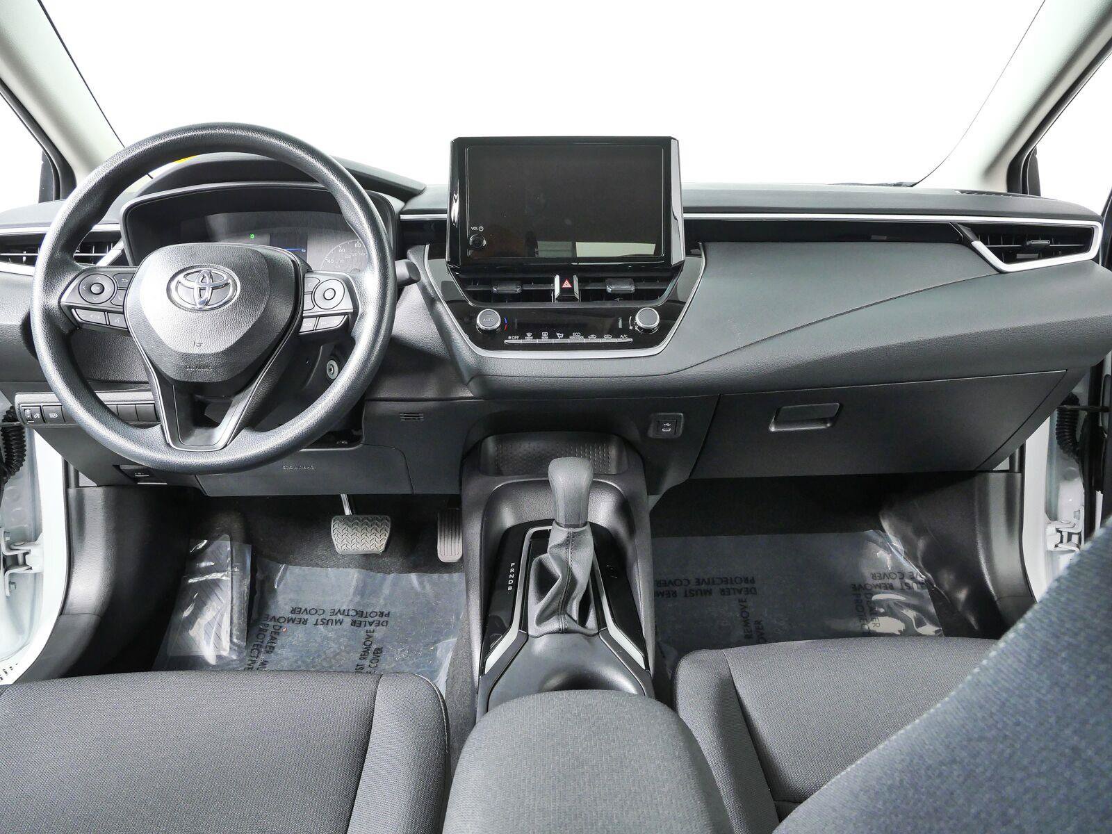 Used 2025 Toyota Corolla LE FWD image 18