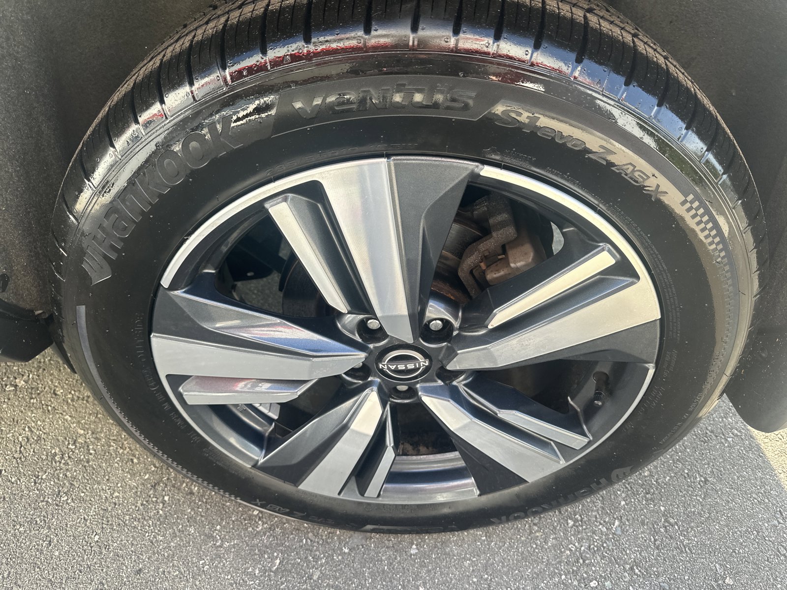 Used 2023 Nissan Rogue SL AWD/4WD image 38