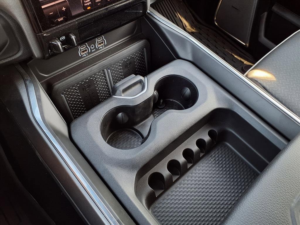 Used 2025 RAM 3500 Laramie image 13