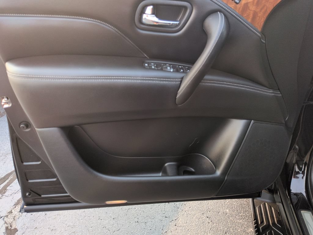 Used 2018 INFINITI QX80 4WD image 10