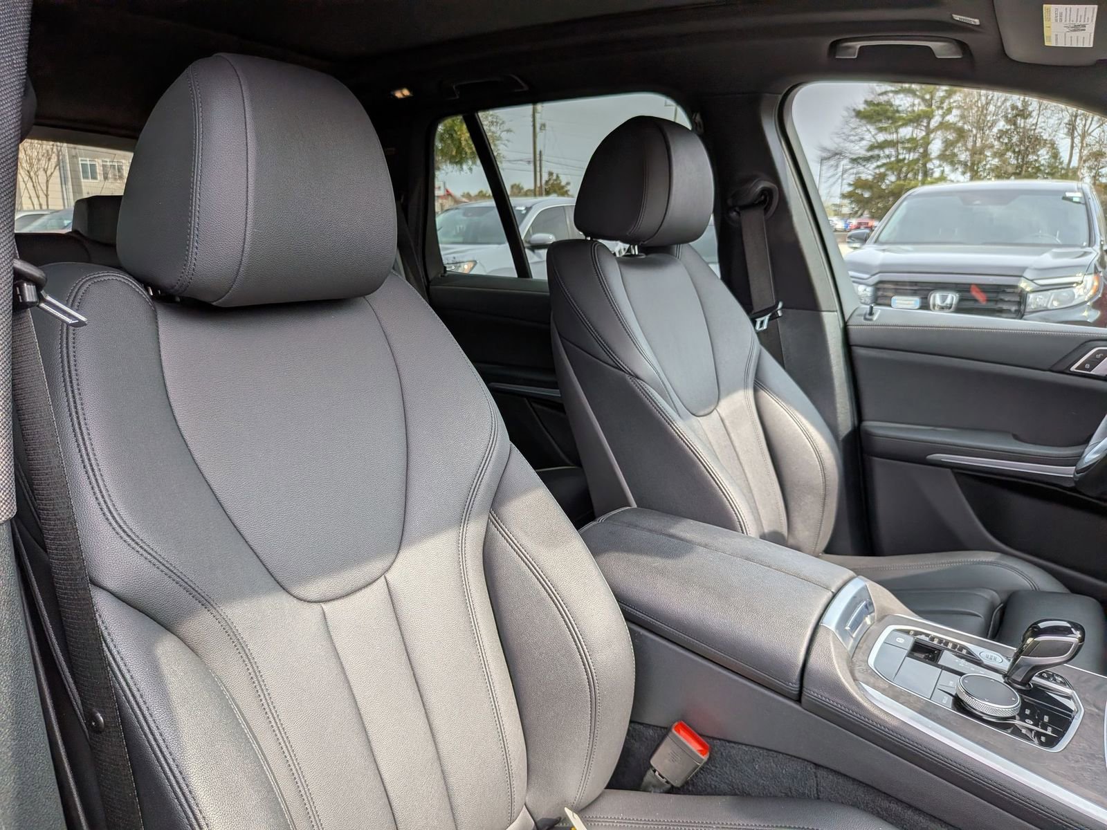 Used 2022 BMW X5 xDrive40i w/ Premium Package image 40