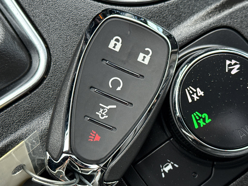 Used 2023 Chevrolet Traverse RS w/ LPO, Floor Liner Package image 39