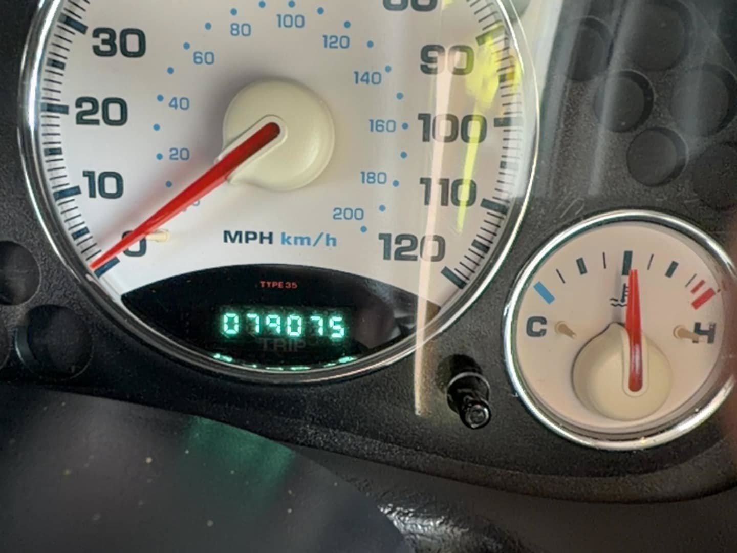 Used 2002 Jeep Liberty Limited AWD/4WD image 8