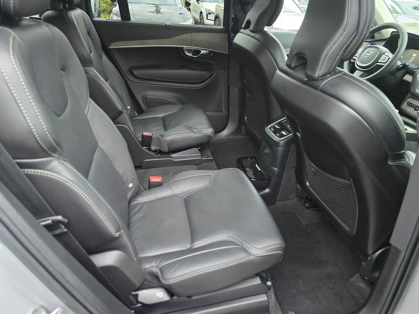 Certified 2023 Volvo XC90 T8 Ultimate w/ Protection Package Premier image 14