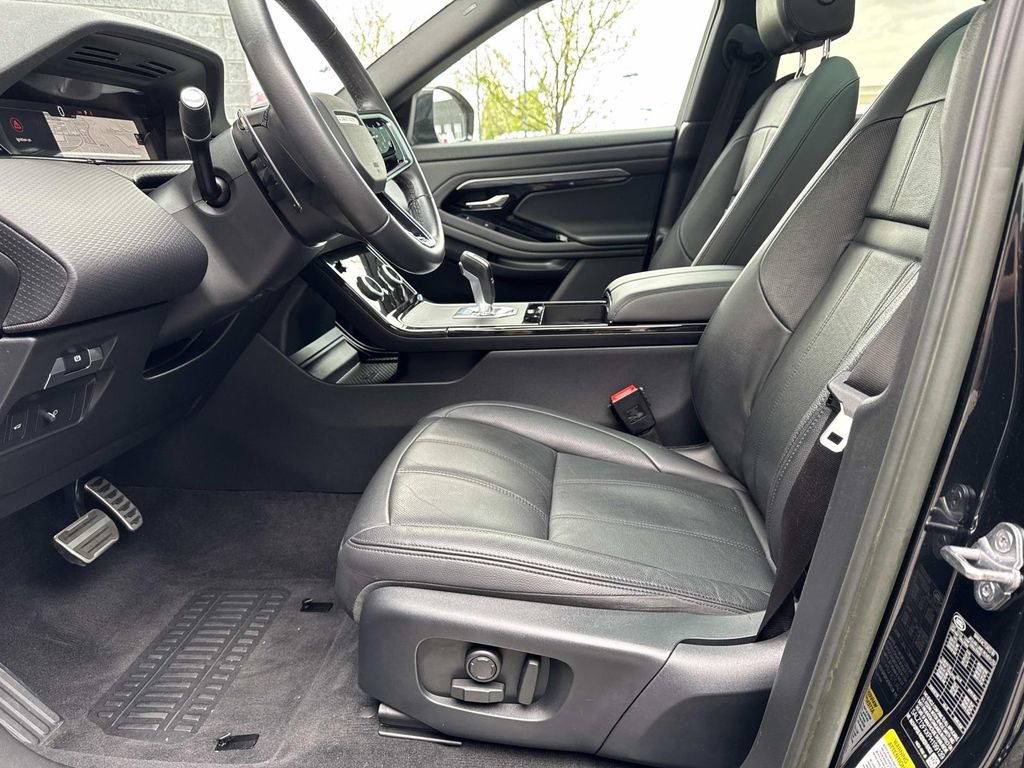 Used 2023 Land Rover Range Rover Evoque R-Dynamic S AWD/4WD image 19