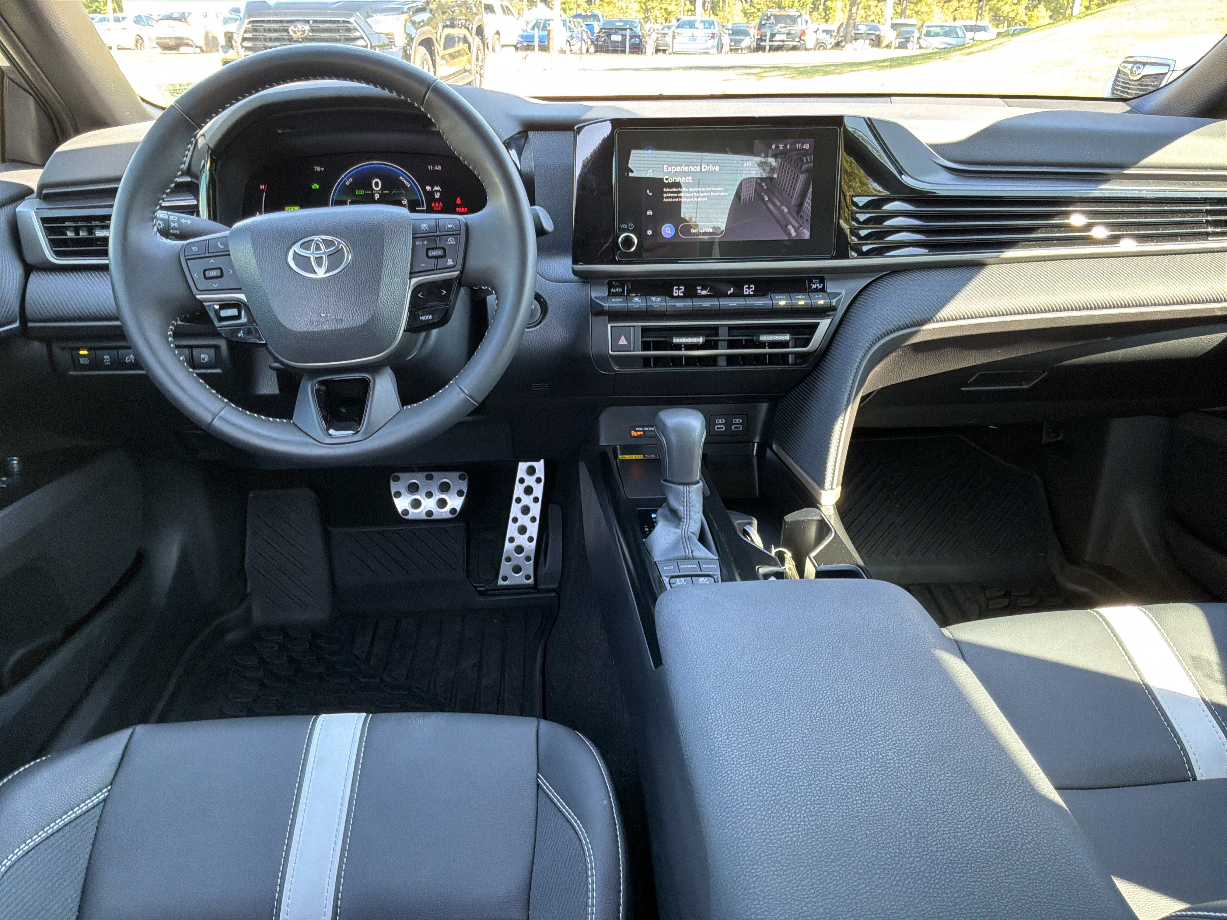 Used 2026 Toyota Camry SE FWD image 28
