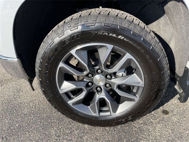 Used 2024 Chevrolet Silverado 1500 LT image 10