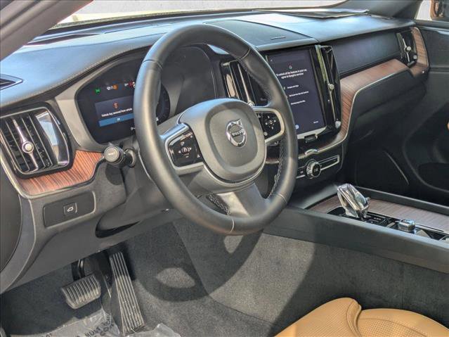 Used 2025 Volvo XC60 B5 Ultra w/ Protection Package Premier image 10