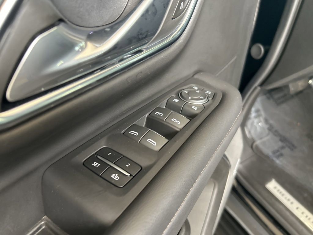 Used 2024 Chevrolet Suburban High Country w/ Advanced Technology Package image 47