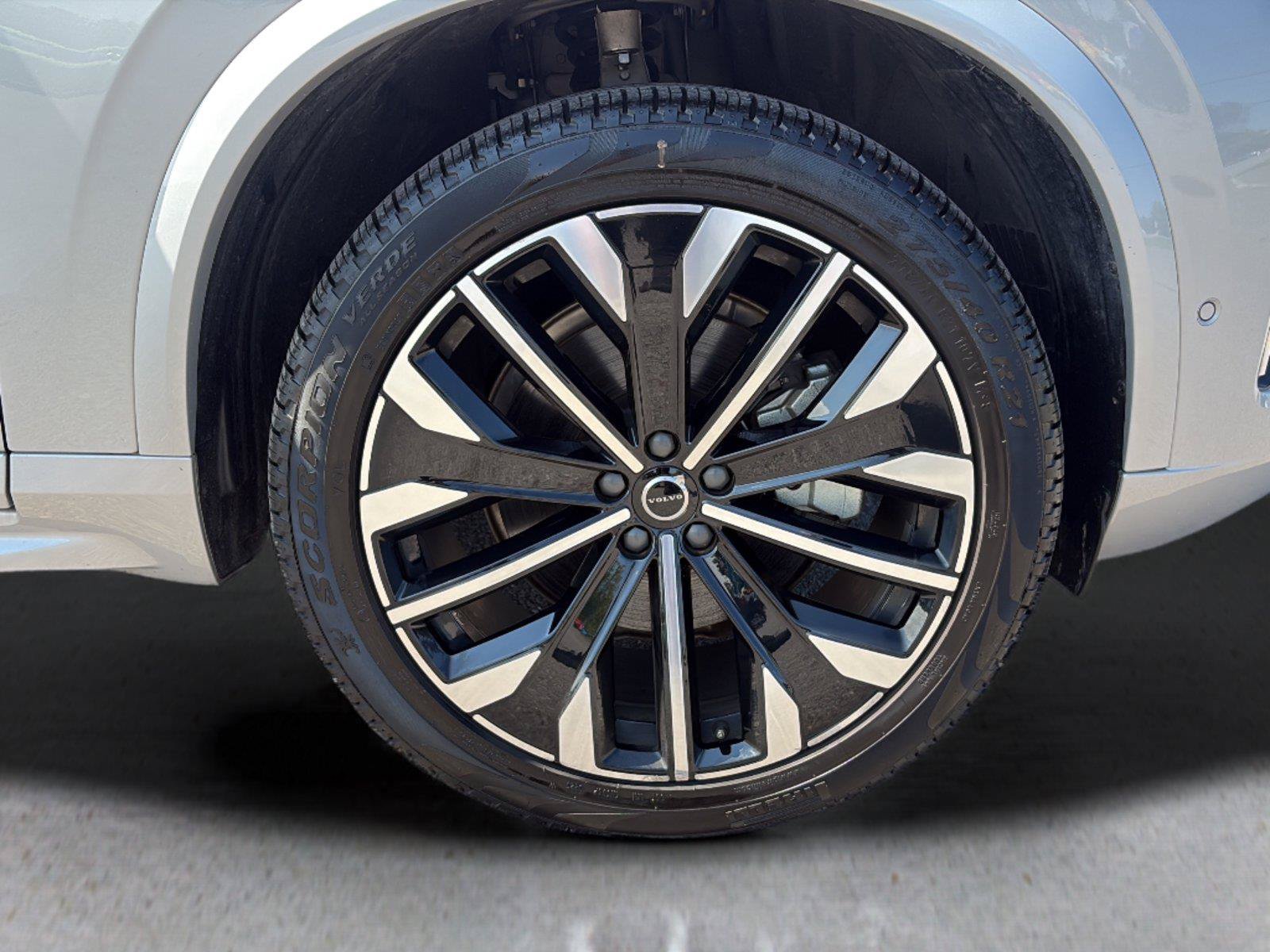 Used 2025 Volvo XC90 B6 Plus AWD/4WD image 48