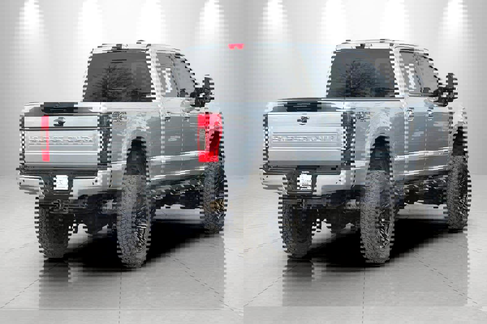 Used 2022 Ford F250 Lariat w/ Black Appearance Package image 2