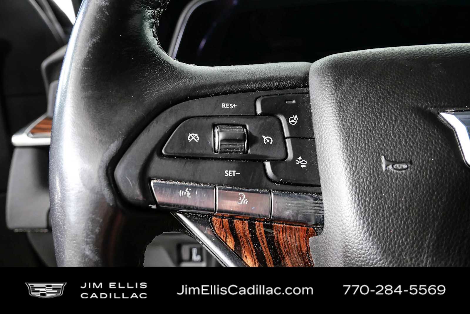 Used 2021 Cadillac Escalade Luxury RWD image 11