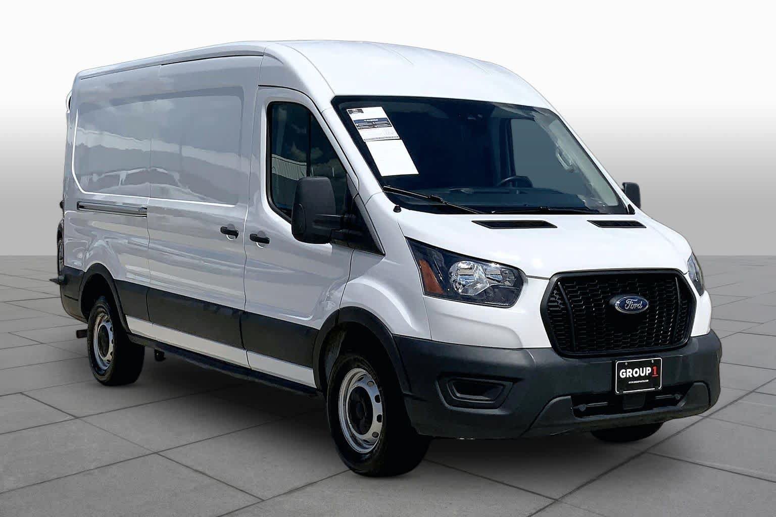 Used 2024 Ford Transit 250 148 Medium Roof RWD image 3