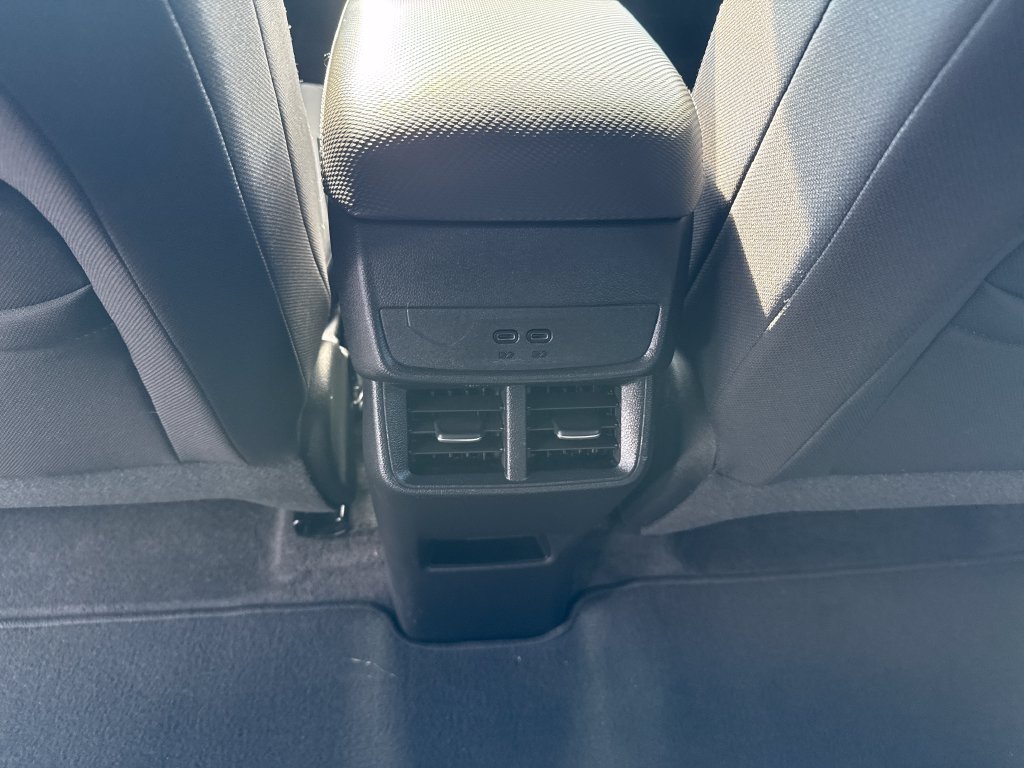 Used 2025 Chevrolet Equinox LT w/ Safety and Technology Package FWD image 29