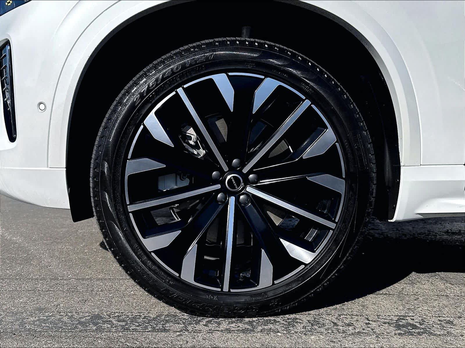 Used 2026 Volvo XC90 T8 Plus w/ Protection Package Premier AWD/4WD image 12