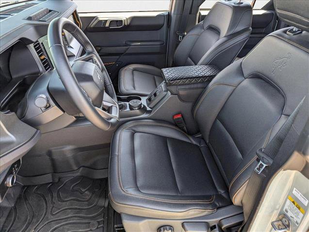 Used 2024 Ford Bronco Badlands image 16