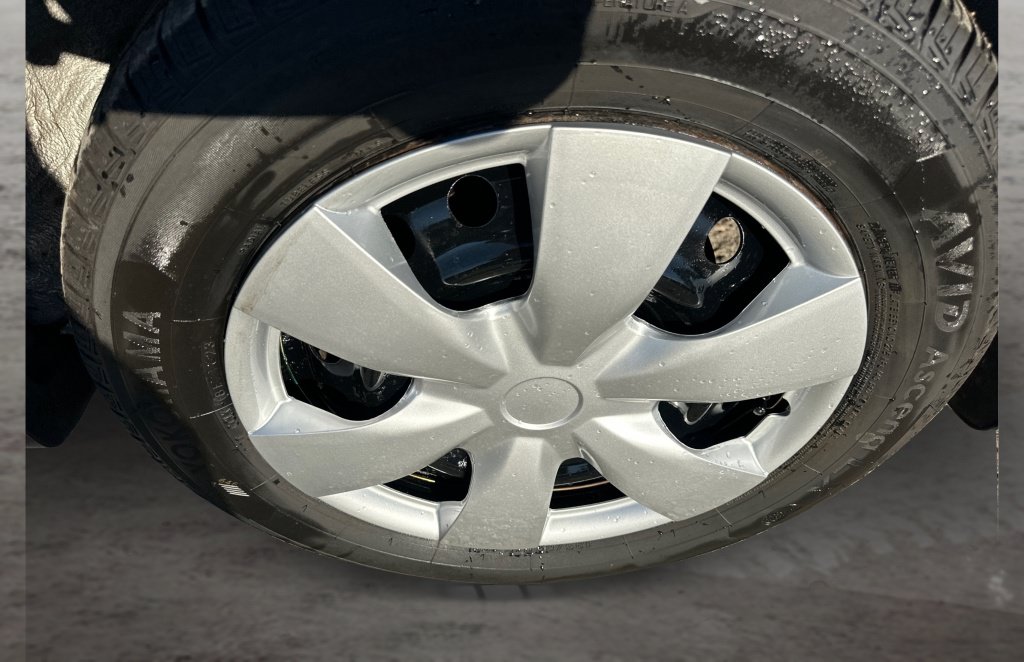 Used 2011 Nissan Versa 1.8 S w/ Plus Pkg FWD image 19