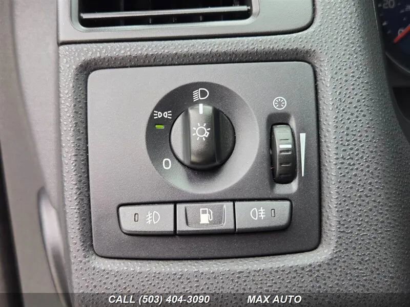 Used 2011 Volvo C30 T5 R-Design image 30