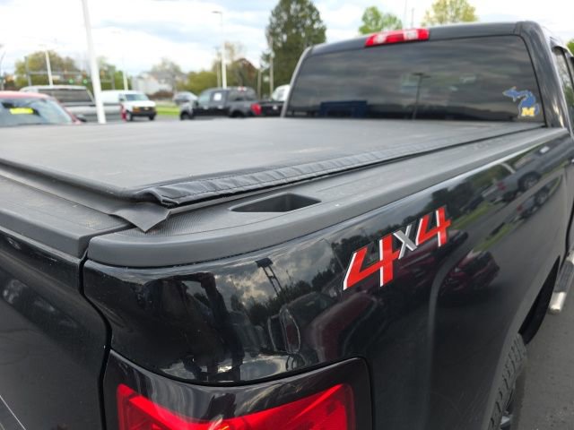 Used 2018 Chevrolet Silverado 1500 LT w/ All Star Edition AWD/4WD image 7