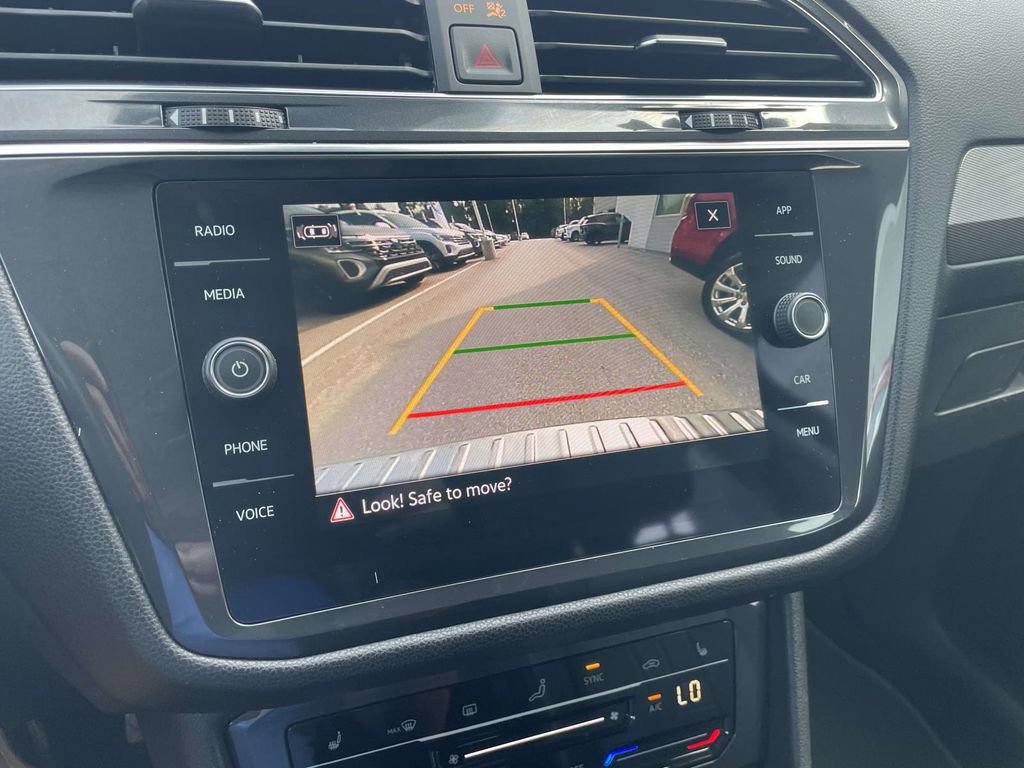 Certified 2023 Volkswagen Tiguan SE FWD image 29