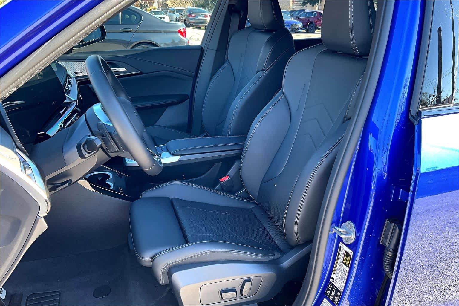 Used 2025 BMW X1 xDrive28i w/ Premium Package AWD/4WD image 6