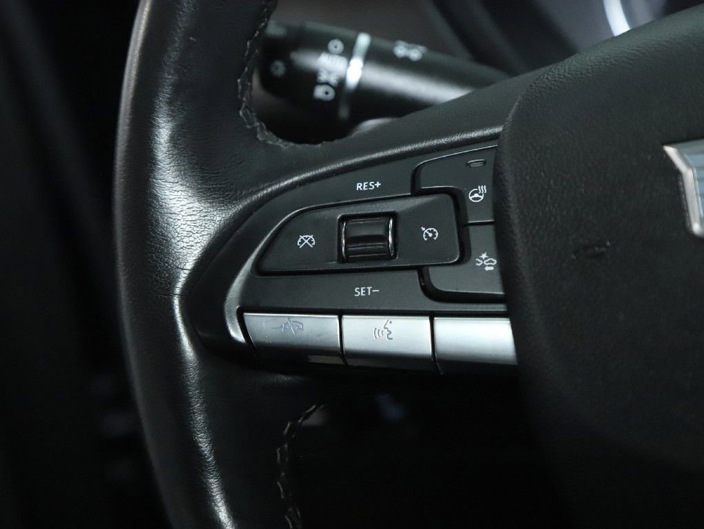 Used 2023 Cadillac XT4 Luxury w/ Cold Weather Package image 23