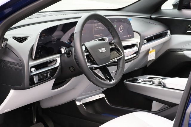 Used 2024 Cadillac Lyriq Luxury image 15