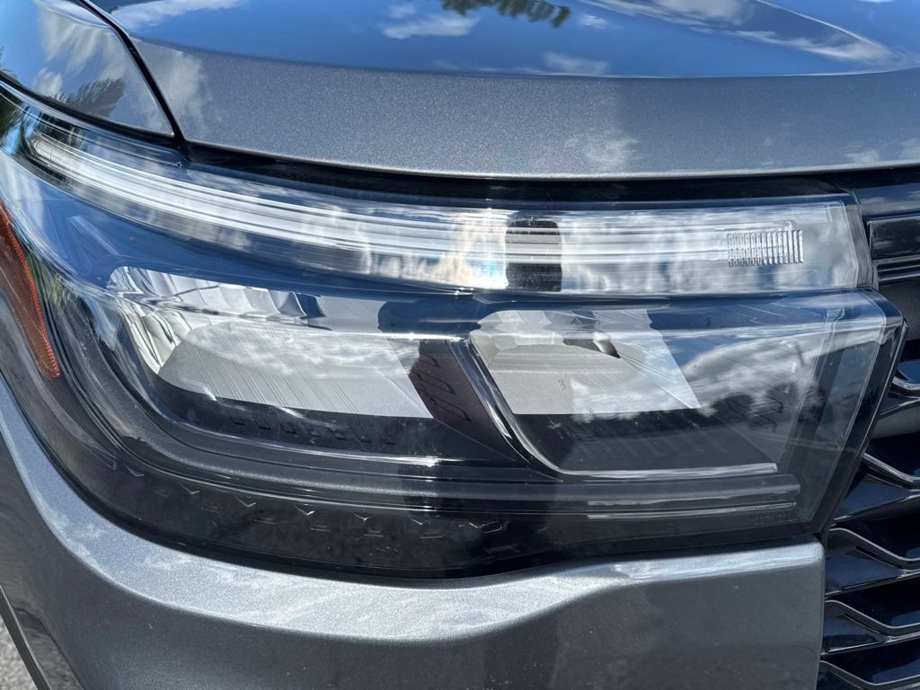 Certified 2025 Ford Explorer ST-Line w/ ST-Line Street Pack AWD/4WD image 55