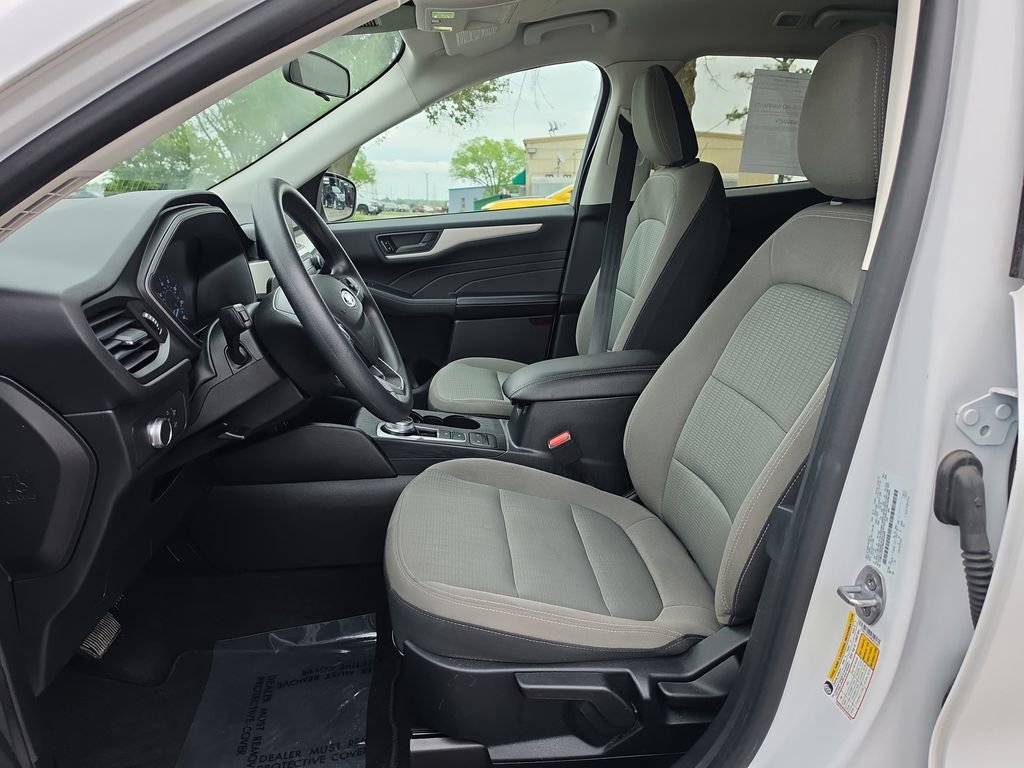 Used 2021 Ford Escape S image 11