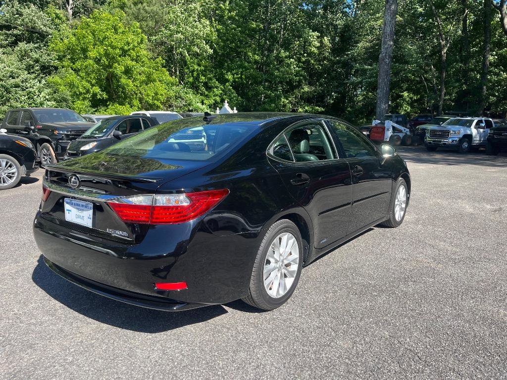 Used 2013 Lexus ES 300h w/ Luxury Pkg FWD image 7