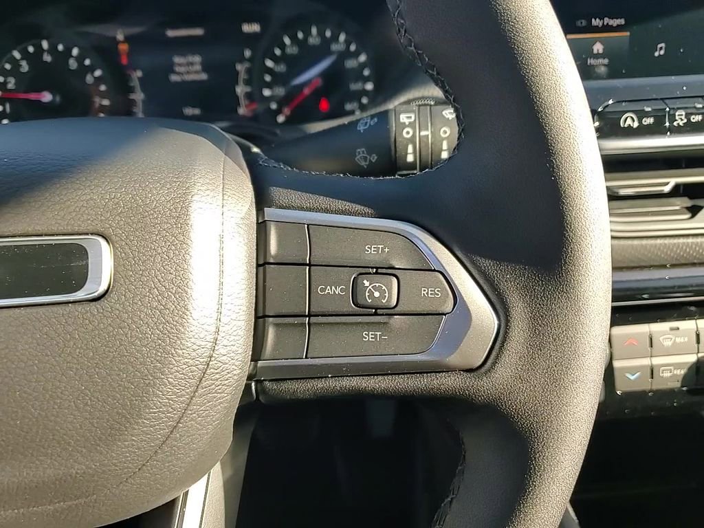 New 2026 Jeep Compass Latitude image 13