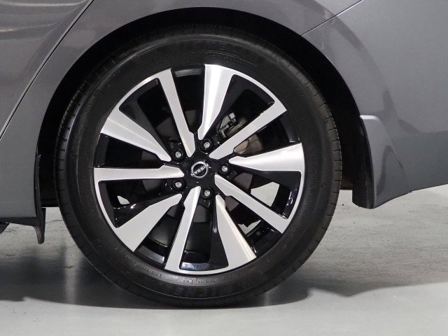 Used 2024 Nissan Sentra SV w/ SV Premium Package image 45