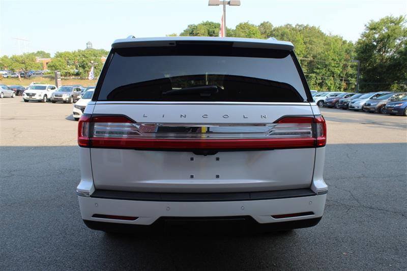 Used 2018 Lincoln Navigator Reserve w/ Technology Package AWD/4WD image 4