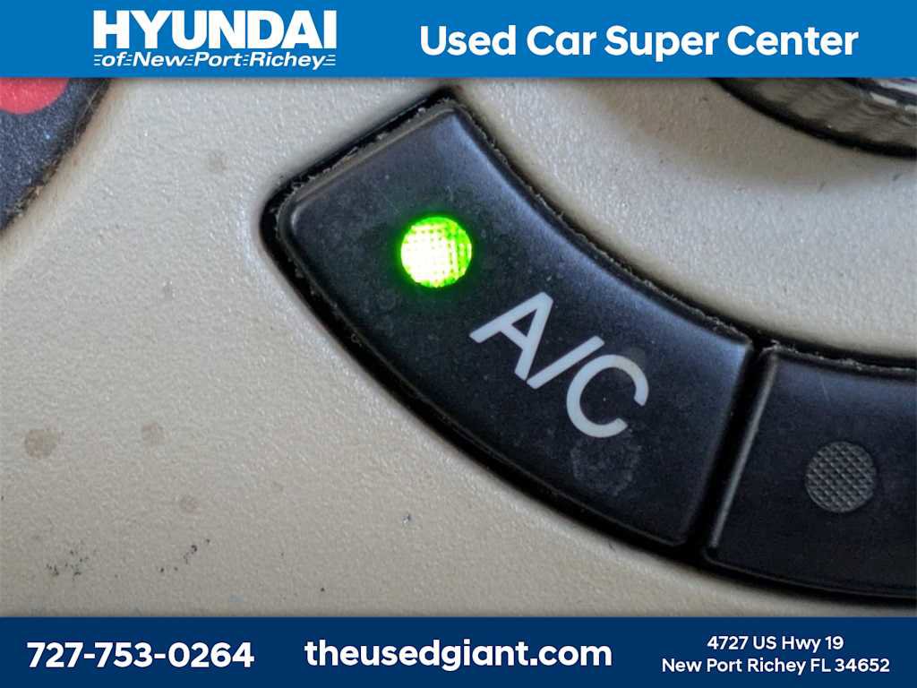 Used 2009 Chevrolet Aveo LT image 21